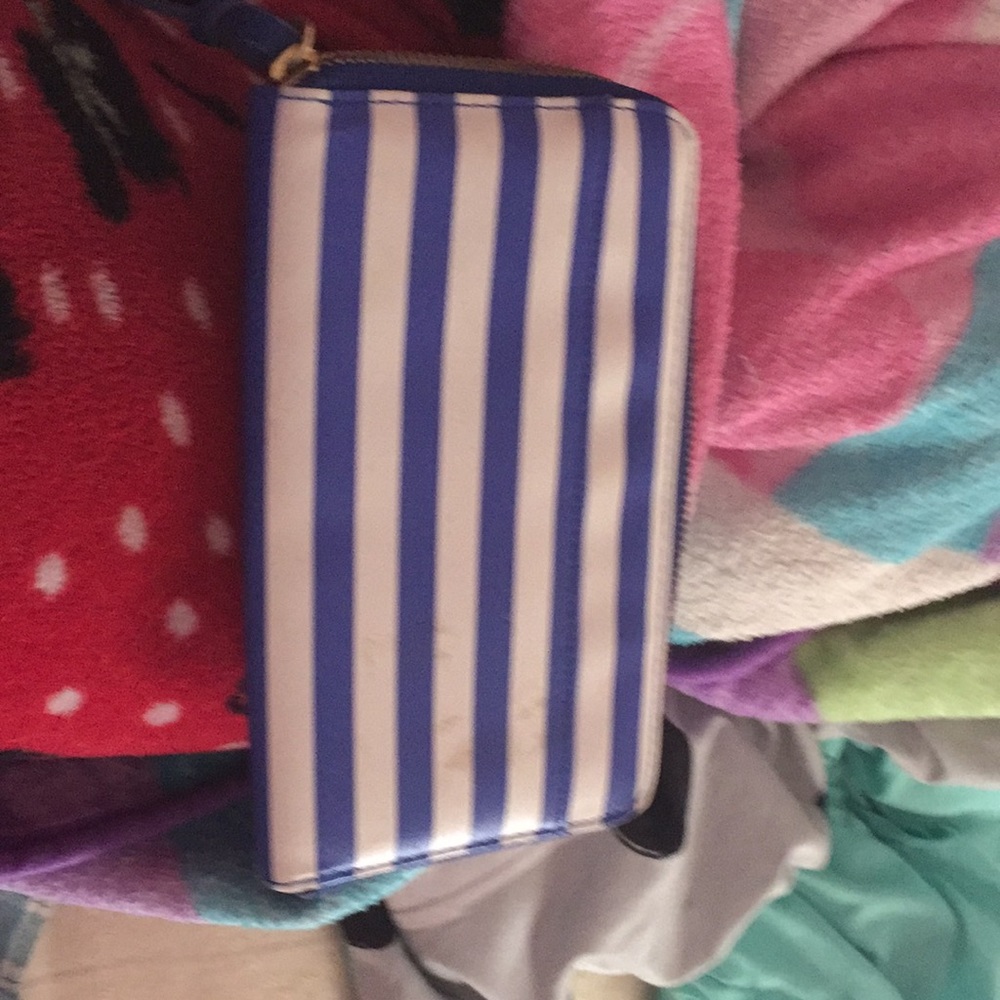 Wallet - Picture 2 of 2